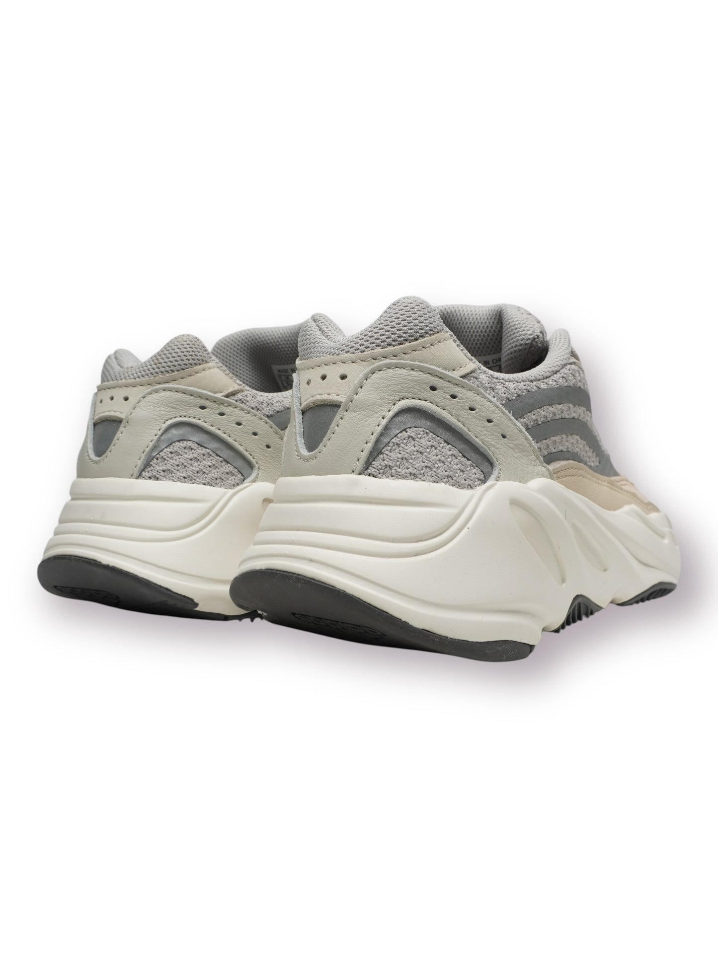 Yeezy 700 V2 'Cream' (Pre-Owned)