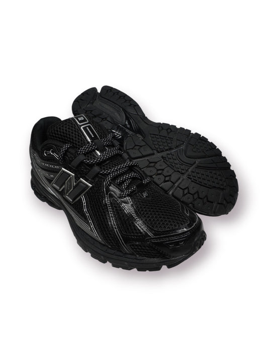 New Balance 1906R 'Black/Silver' (Pre-Owned)