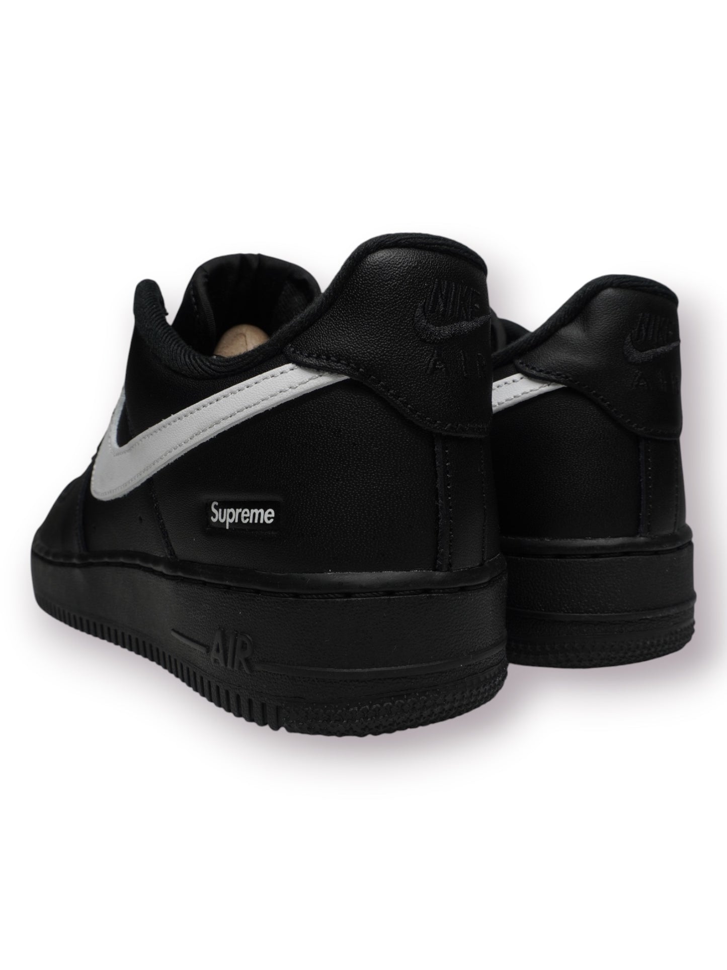Supreme x Nike Air Force 1 Low ‘Black/White’ (Pre-Owned)