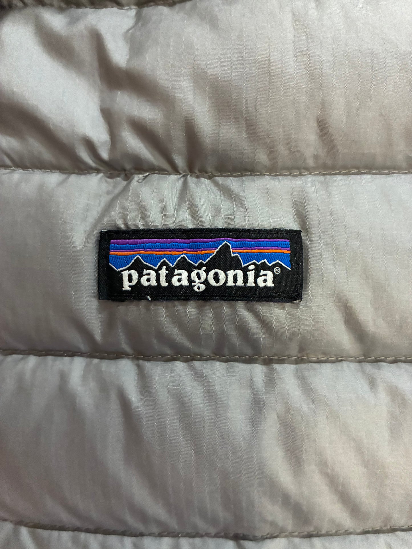 Patagonia Down Sweater Hoody ‘Grey’ (Pre-Owned)