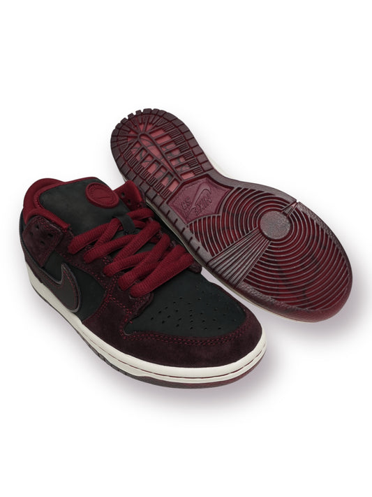 Nike SB Dunk Low 'Riot Skateshop'