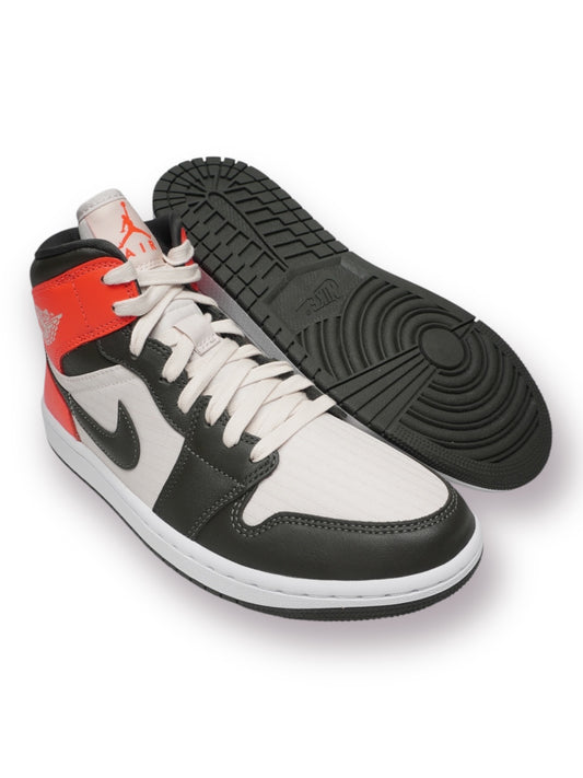 Jordan 1 Mid 'Newsprint Light Orewood Brown'