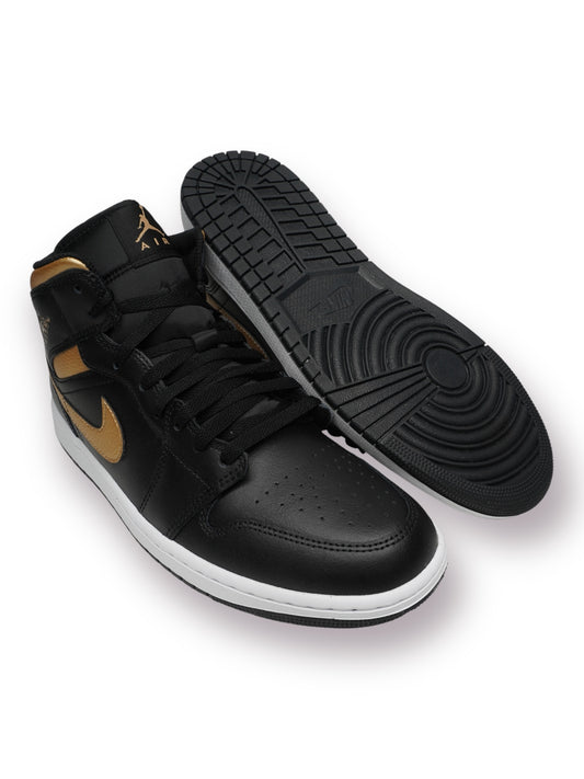 Jordan 1 Mid 'Black/Metallic Gold'
