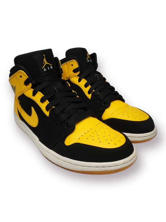 Jordan 1 Mid 'New Love' 2017 (Pre-Owned)